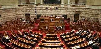 Εργασιακά: Ψήφιση με ενστάσεις της Επιστημονικής Υπηρεσίας της Βουλής