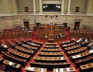 Η χώρα σε ρυθμό εκλογών