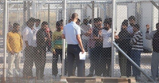 Εξευτελιστικές οι συνθήκες κράτησης μεταναστών-προσφύγων