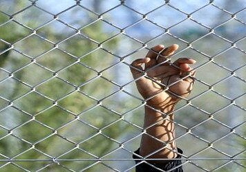 «Δάσκαλε, εδώ είναι χειρότερα από τη φυλακή…»