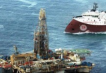 Κενό εξουσίας και εθνικές απειλές