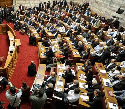 Σήμερα συζητιέται το θέμα του Προέδρου στον ΣΥΡΙΖΑ. Δηλώσεις και ερωτηματικά.