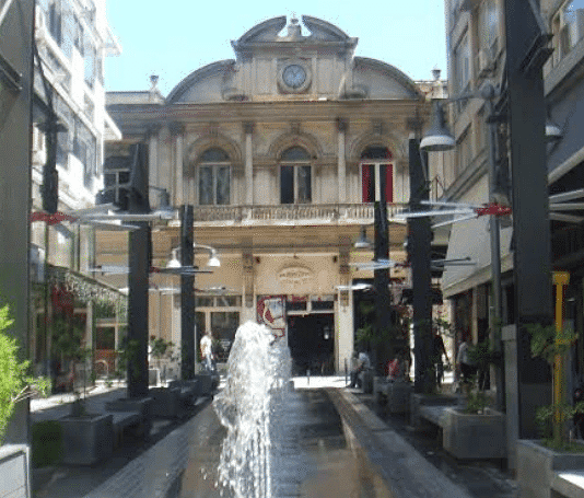 Πληγώνουνε το γέρικό σου σώμα…