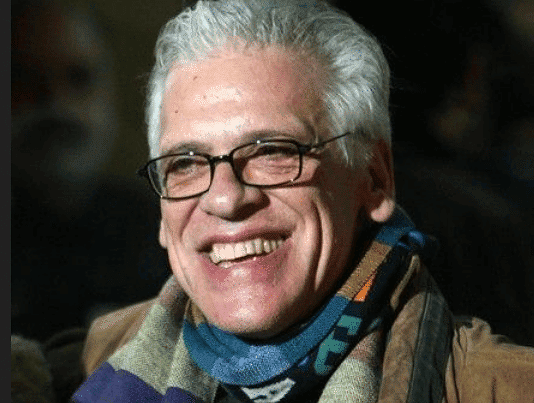 Περιφερόμενοι αρμόδιοι και αναρμόδιοι