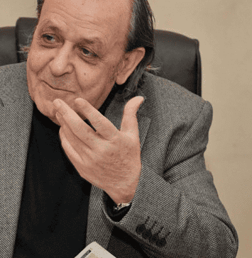 Ένα βράδυ ξαφνικά μπορεί να έρθει, λέει