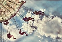 Γιατί μας ενδιαφέρει να εμβαθύνουμε την αναζήτησή μας γύρω από τη σχέση συλλογικότητας και ατόμου