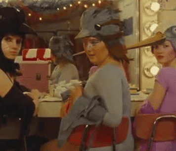 Προβολές «Μόλις πριν το καλοκαίρι» στο κτίριο 11δ