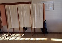 Εκλογές: Αποχή, μποϊκοτάζ και πάλη των τάξεων | του Τζέιμς Πέτρας*