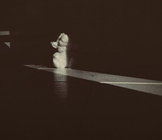 Και διηγώντας τα να κλαις (φ. 393)