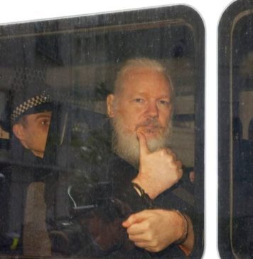 Ασάνζ: Οι 10 φάκελοι του Wikileaks που εξόργισαν το Πεντάγωνο, τη ΣΙΑ και τον Λευκό Οίκο