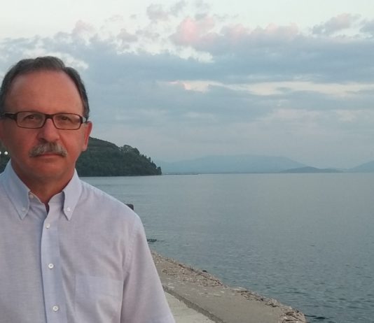 Ελπιδοφόρος Ιντζέμπελης, συγγραφέας – Ο Κωνσταντίνος Καραθεοδωρή