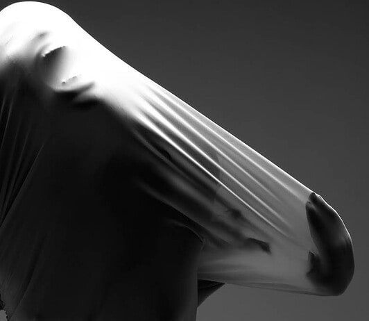 Στον αστερισμό του ιδρυτισμού;