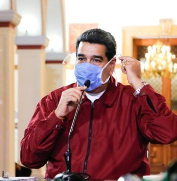 Φ. Φερνάντες – Βενεζουέλα: «Αντιμετωπίζουμε την πανδημία έχοντας απέναντί μας τρελούς εγκληματίες»