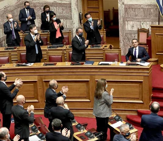 Τέσσερις χριστουγεννιάτικες ιστορίες | ΗΜΕΡΟΛΟΓΙΑ ΠΑΝΔΗΜΙΑΣ 19 Δεκεμβρίου 2020