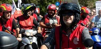 «Δεν θα αλλάξουμε επάγγελμα – θα αλλάξουμε το επάγγελμα»