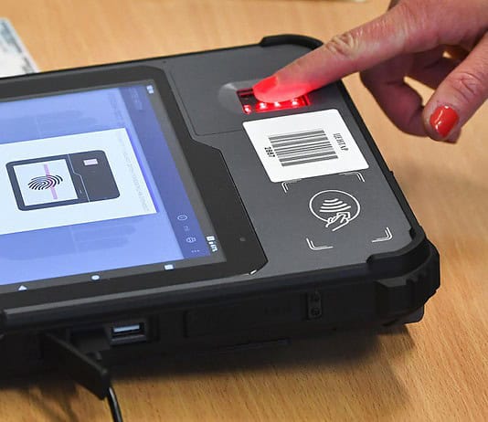 Για να ανακοπεί η προέλαση του ολοκληρωτισμού