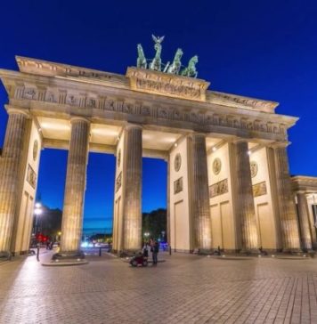 Η Γερμανία μεταξύ δύο πυρών