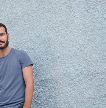 Θανάσης Ακοκκαλίδης | «Σονέτο»: Η ποίηση γεφυρώνει το χάσμα των αιώνων