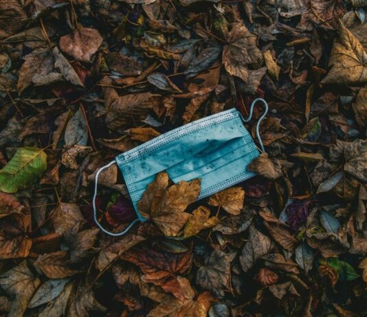 Η πανδημία μείωσε το προσδόκιμο ζωής παγκοσμίως κατά 1,6 έτη