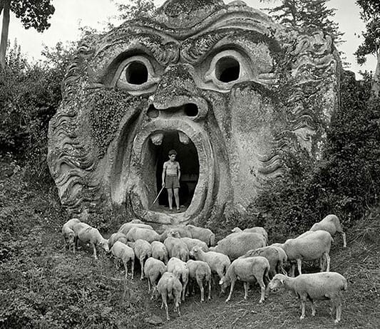 Ο Κανένας, το Χάος και η αλλαγή φρουράς