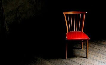 Η άδεια καρέκλα