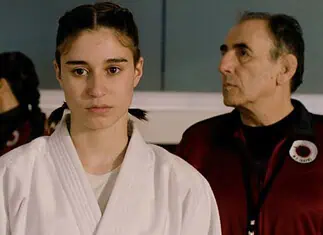 Ανανεώνοντας το είδος της αθλητικής ταινίας στη χώρα μας