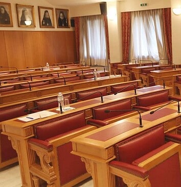 Οι ευλογημένοι του Θεού και του πρωθυπουργού