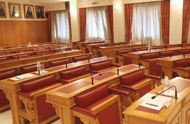 Οι ευλογημένοι του Θεού και του πρωθυπουργού
