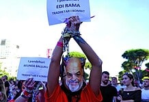 Το «κακό παράδειγμα» επιμένει