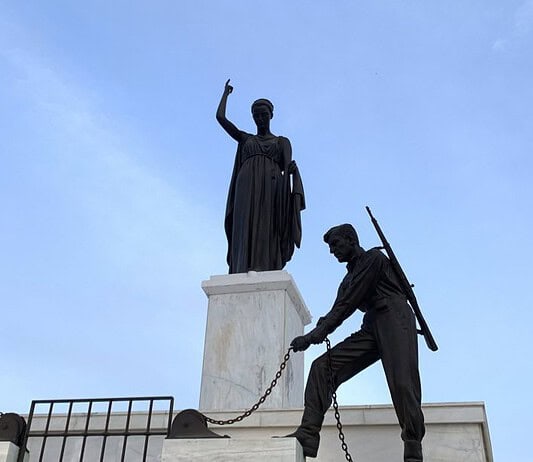 Οζ Καραχάν: ΕΟΚΑ. Η Επανάσταση που χάρισε η Κύπρος στον κόσμο